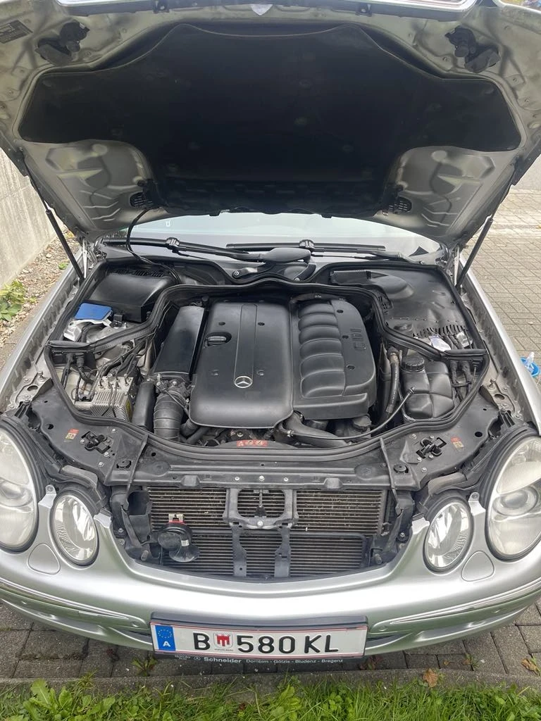 Mercedes-Benz E 320 3.2, снимка 4 - Автомобили и джипове - 53182074