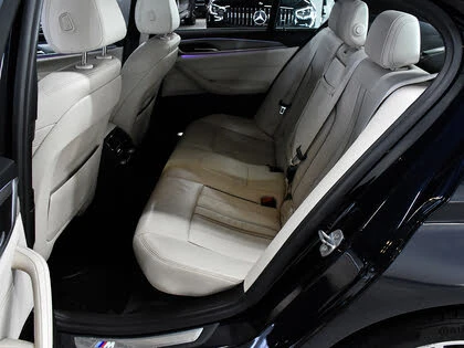 BMW 530 G30* xDrive* АвтоКредит* (ЦЕНА ДО БГ), снимка 7 - Автомобили и джипове - 53250877