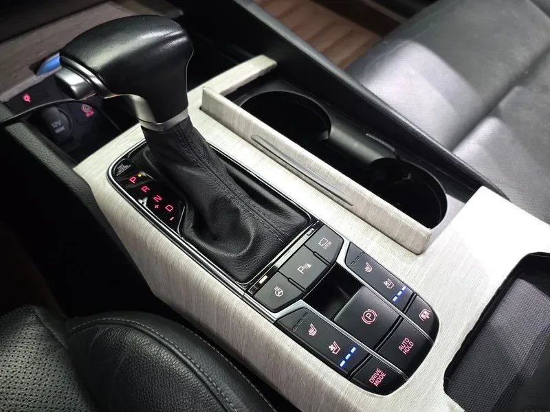 Kia K7 3.0 GDI NOBLESSE, снимка 17 - Автомобили и джипове - 55261571