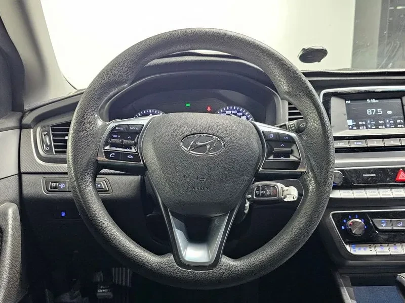 Hyundai Sonata, снимка 13 - Автомобили и джипове - 55733973
