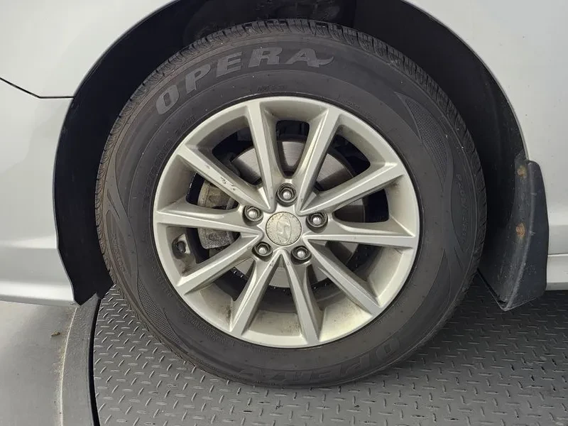 Hyundai Sonata, снимка 5 - Автомобили и джипове - 55733973