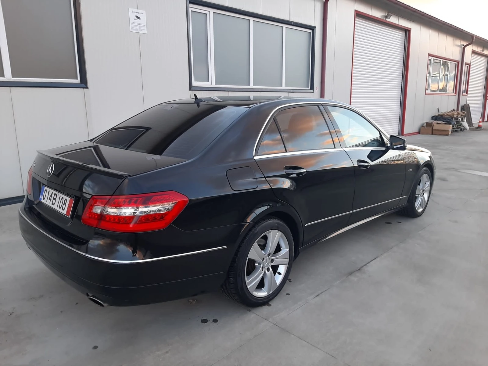 Mercedes-Benz E 350 3,5i АВАНГАРД, КАТО НОВА.  - изображение 5