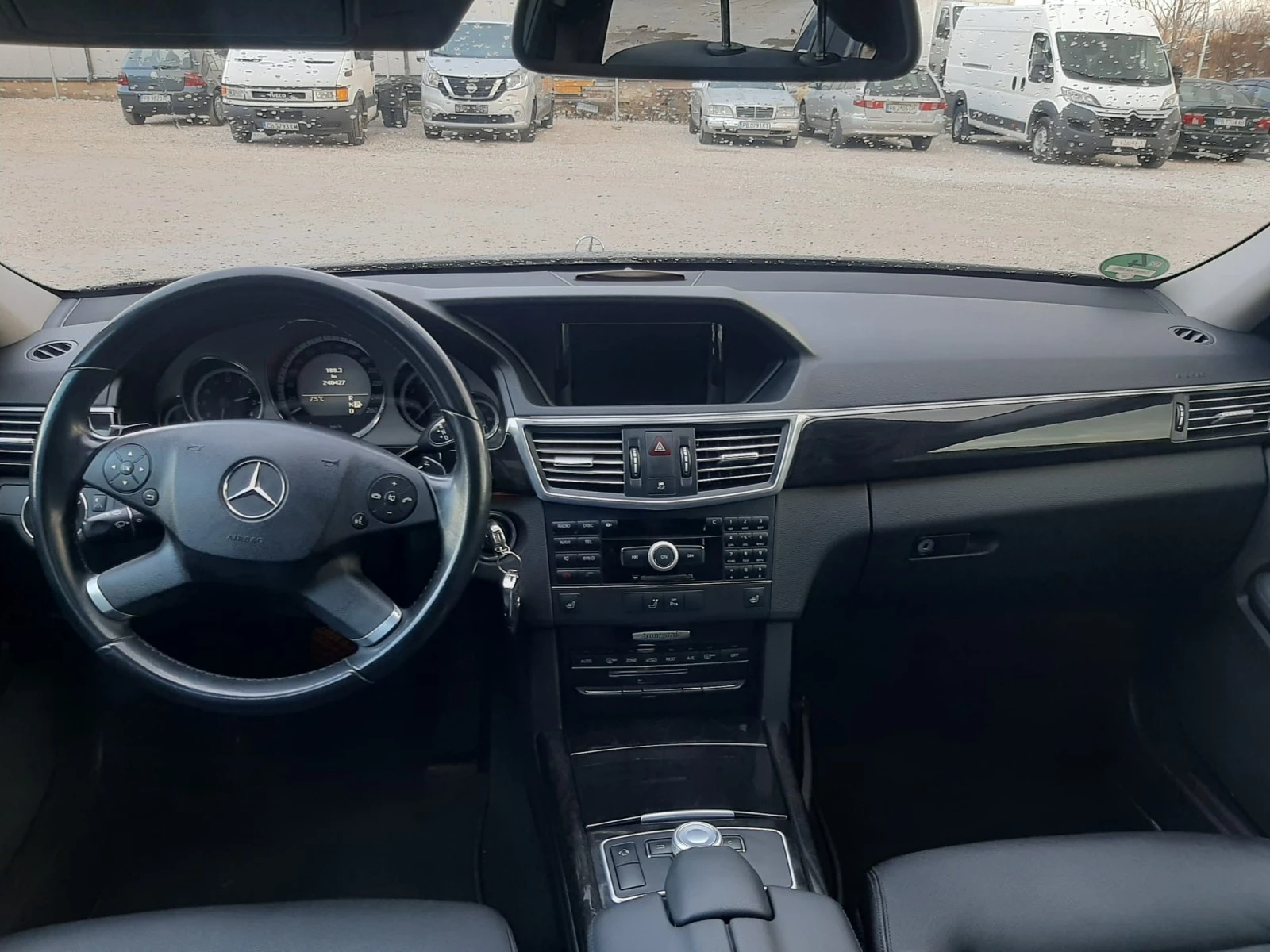 Mercedes-Benz E 350 3,5i АВАНГАРД, КАТО НОВА.  - изображение 7