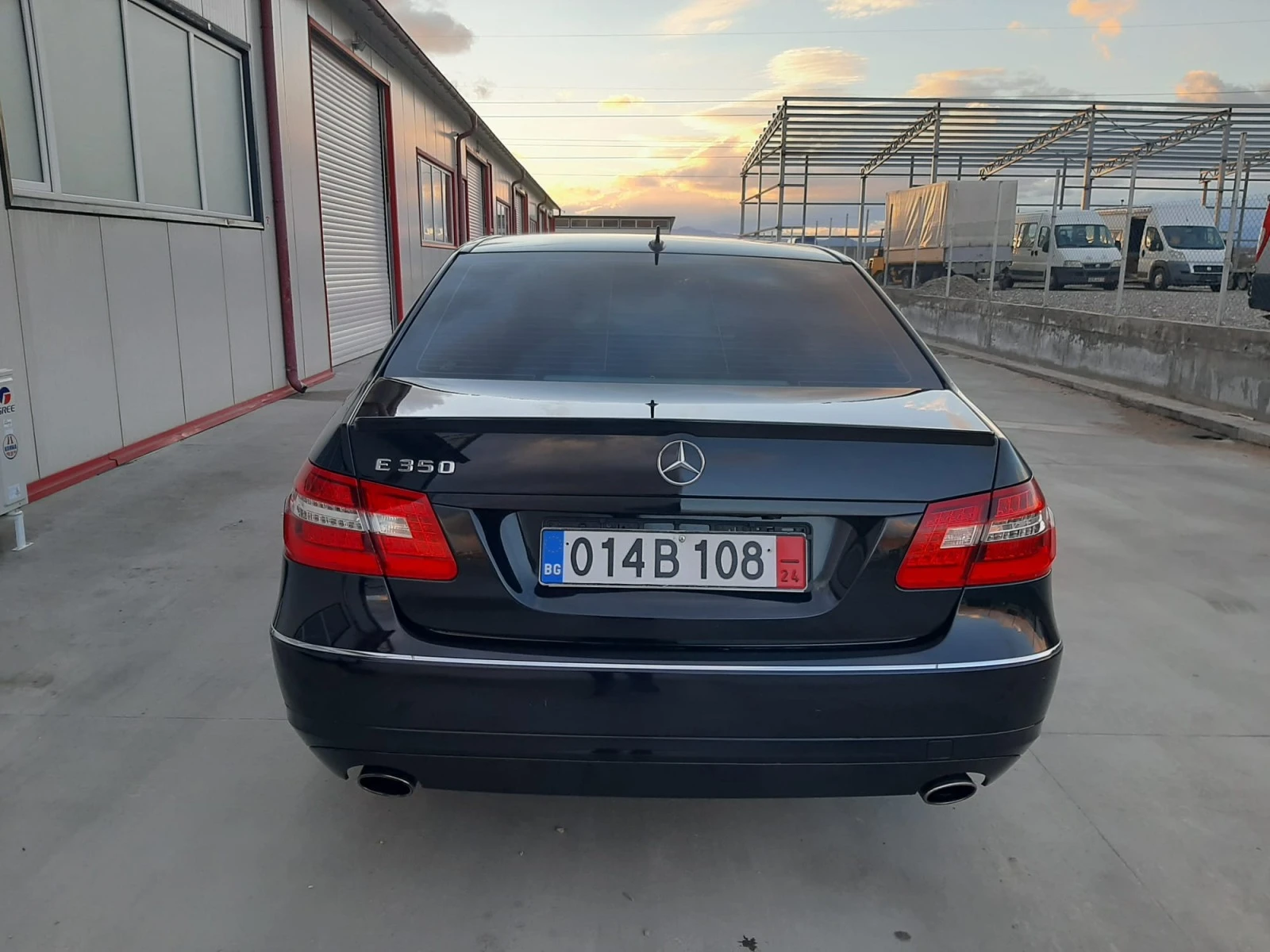 Mercedes-Benz E 350 3,5i АВАНГАРД, КАТО НОВА.  - изображение 4