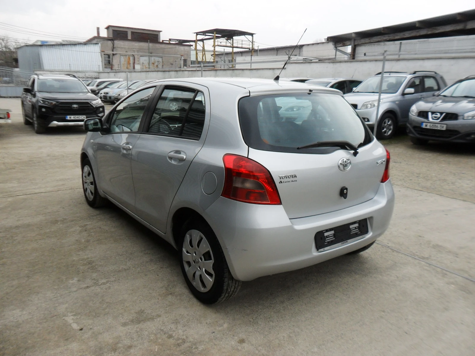 Toyota Yaris 1,0i-KLIMATIK - изображение 7