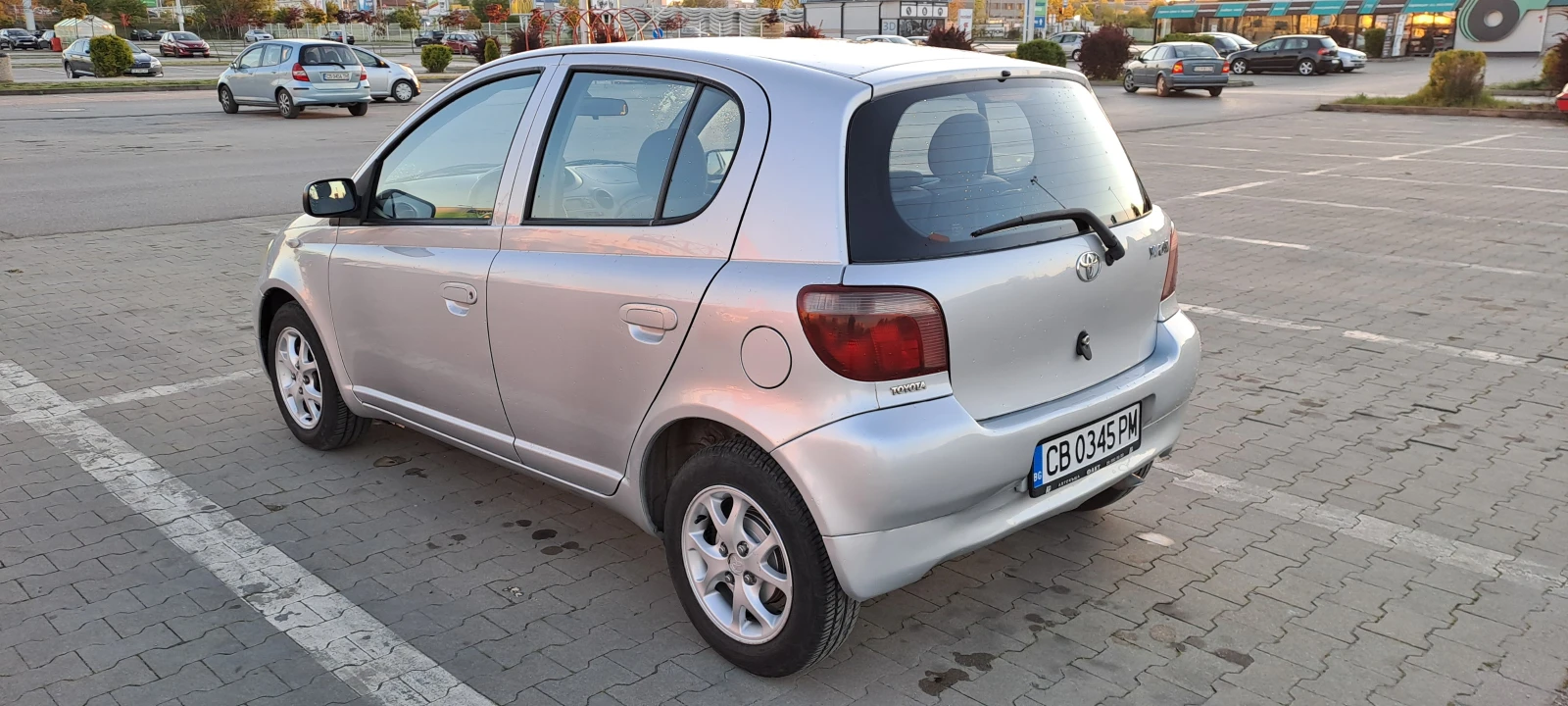 Toyota Yaris  - изображение 4