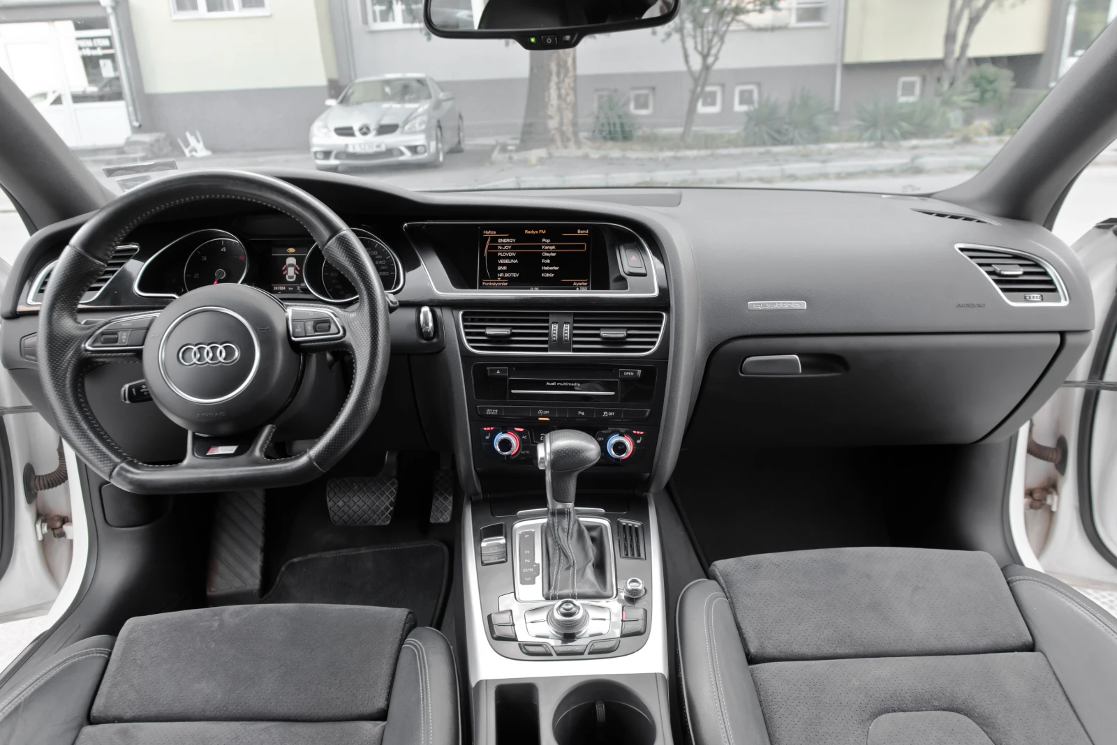 Audi A5 3.0Tdi* S-Line* 245кс - изображение 9