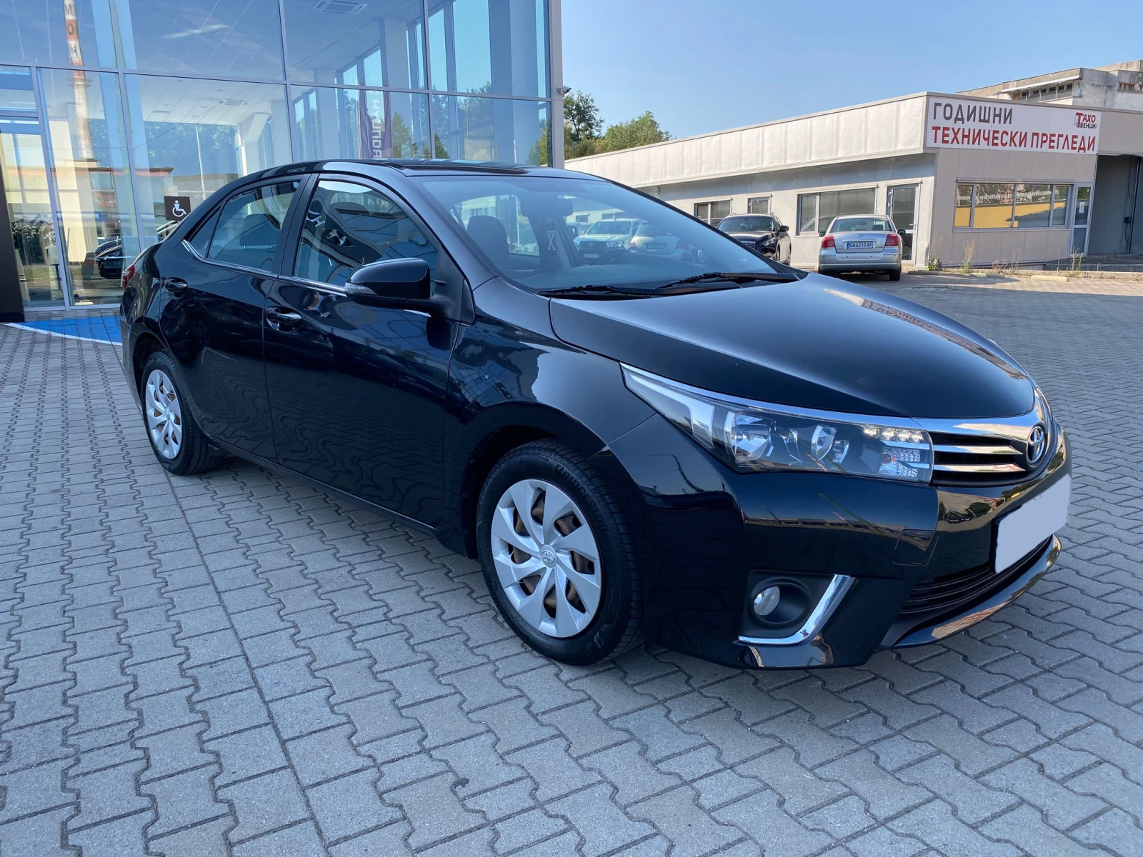 Toyota Corolla 1.4 D-4D 90 к.с. 6МТ Luna - изображение 8