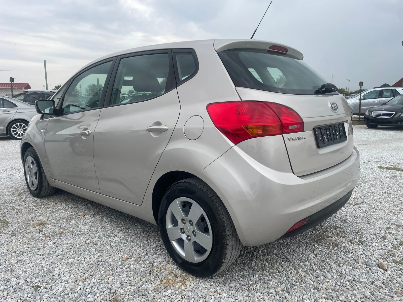 Kia Venga 1, 6 - изображение 6