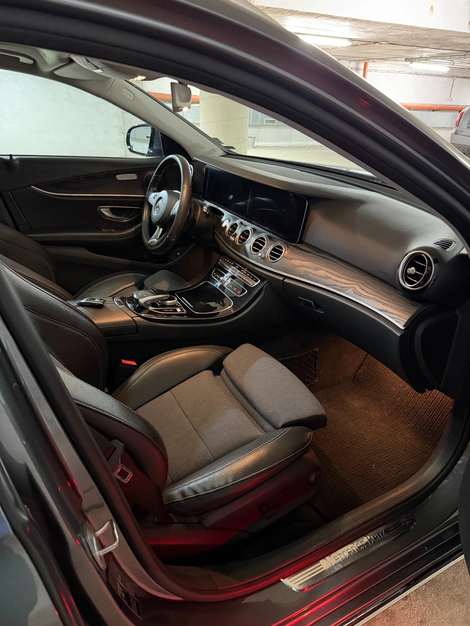 Mercedes-Benz E 350 4matic, снимка 14 - Автомобили и джипове - 53952387