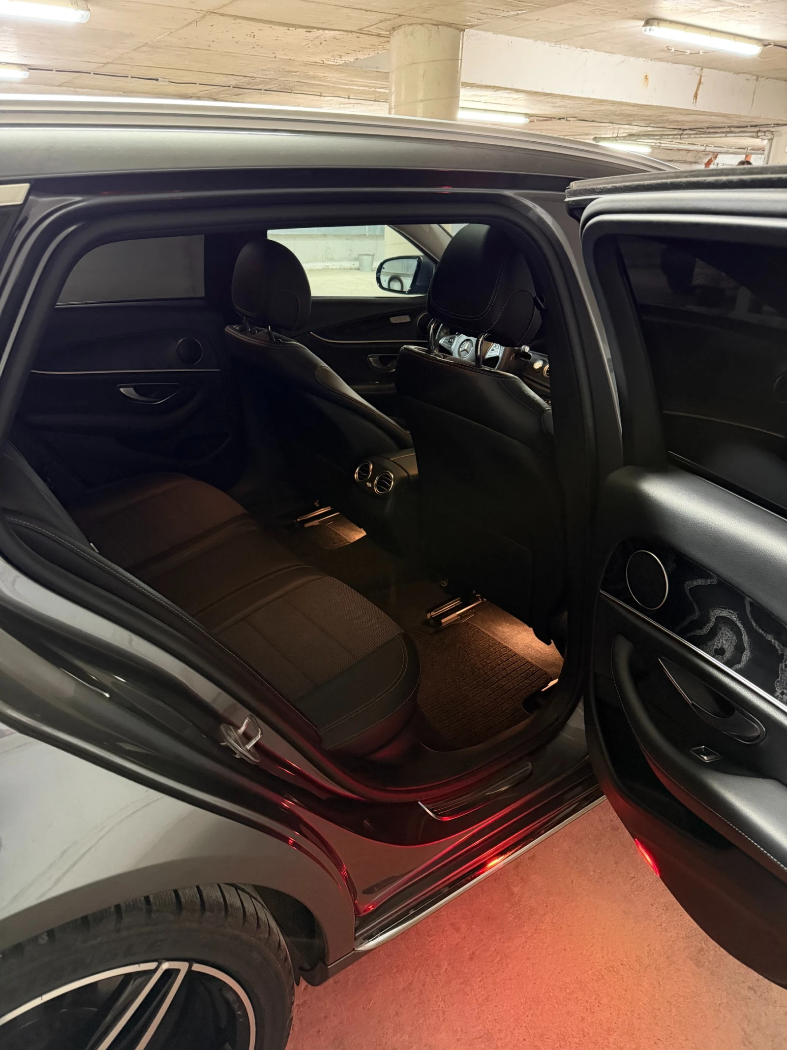 Mercedes-Benz E 350 4matic, снимка 15 - Автомобили и джипове - 53952387