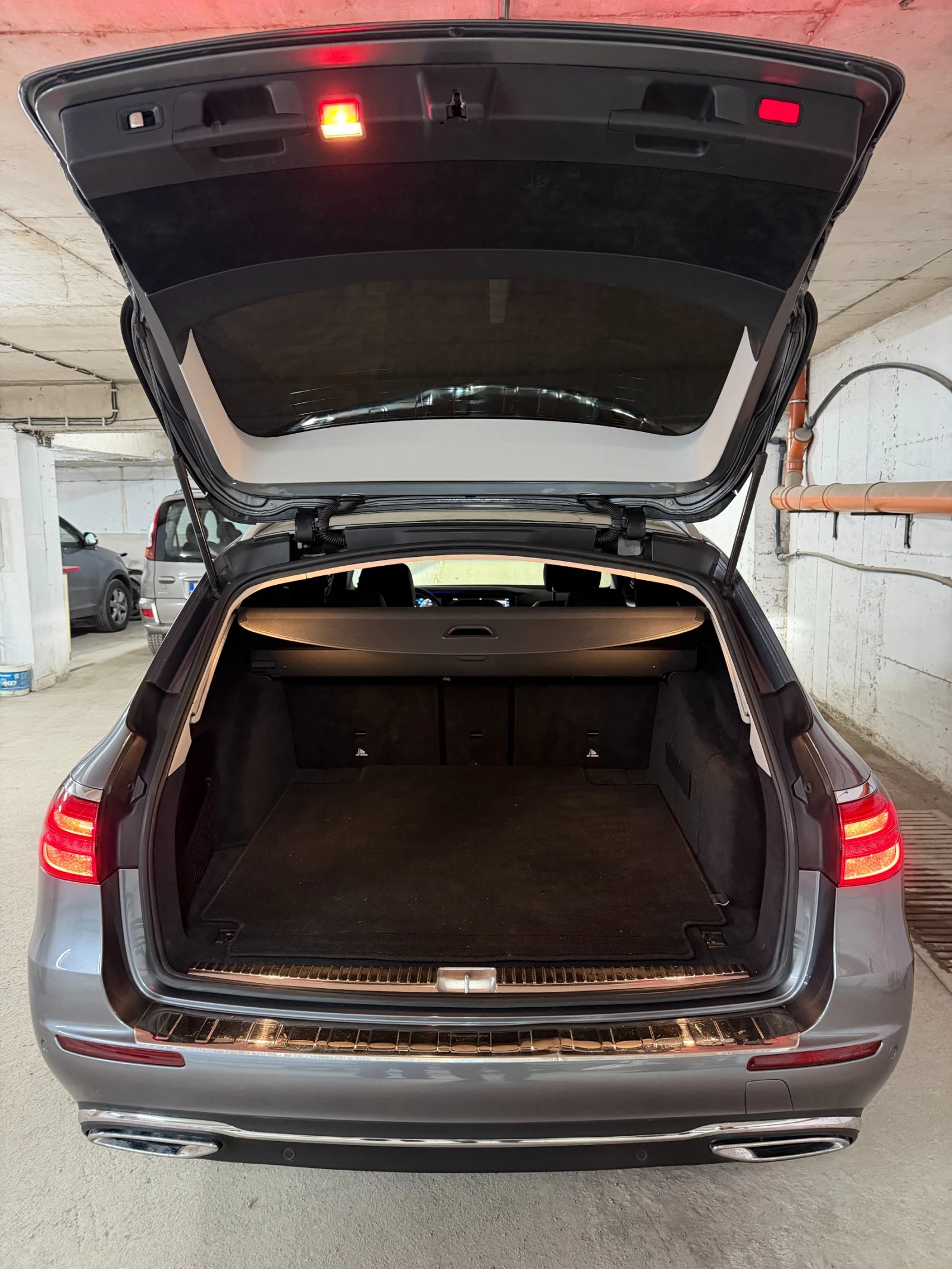 Mercedes-Benz E 350 4matic, снимка 10 - Автомобили и джипове - 53952387