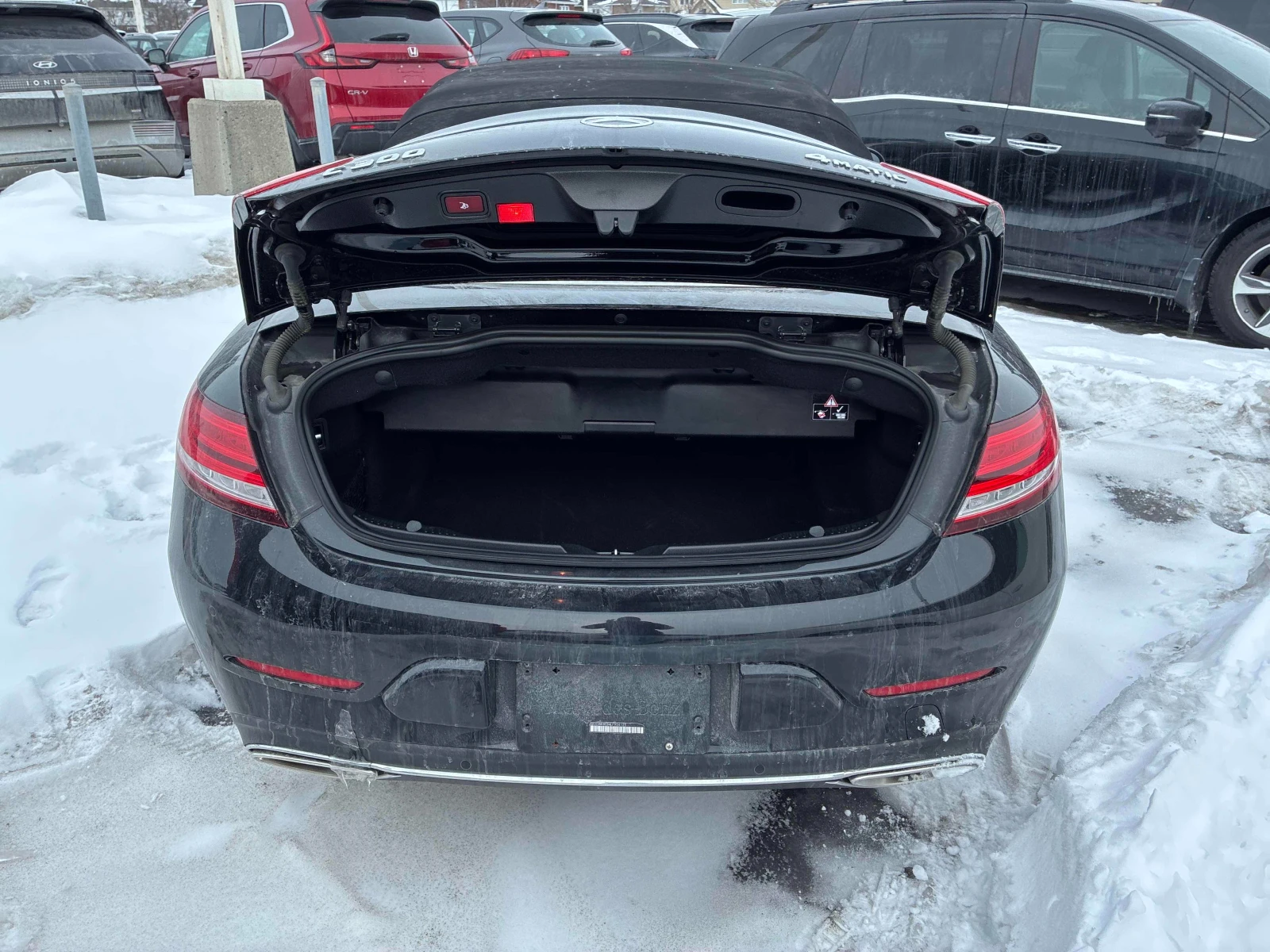 Mercedes-Benz C 300 Oбдухване * * CARFAX * * АВТО КРЕДИТ * * , снимка 7 - Автомобили и джипове - 53989758