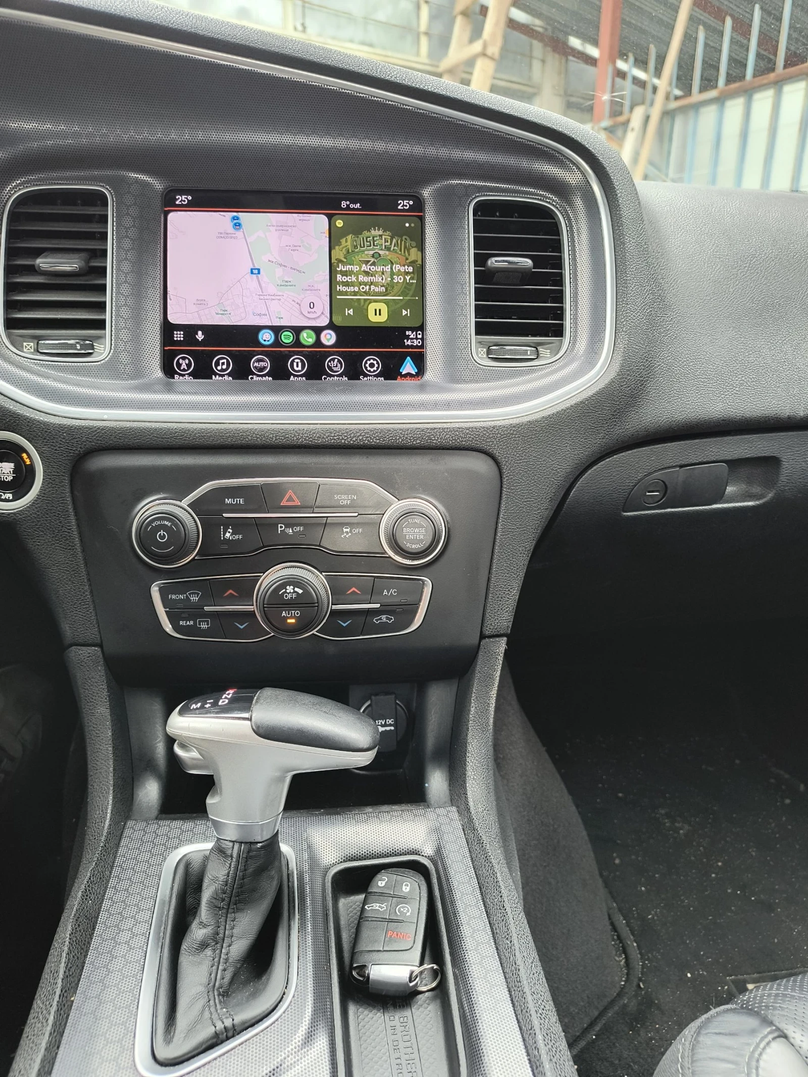 Dodge Charger SXT AWD 2017г. | 3.6 V6 | FULL EXTRAS | ОБСЛУЖЕН, снимка 12 - Автомобили и джипове - 53994968