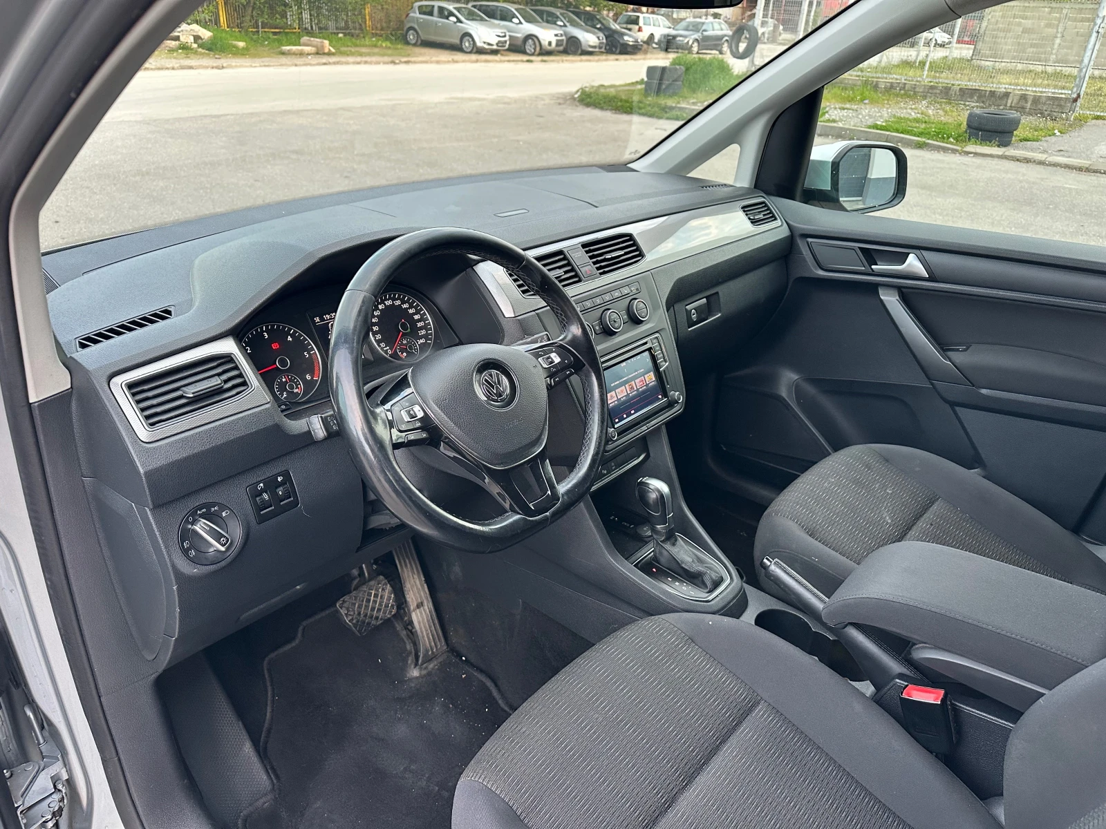 VW Caddy 2.0TDI DSG ��������� Distronic | Mobile.bg � ����������� 11
