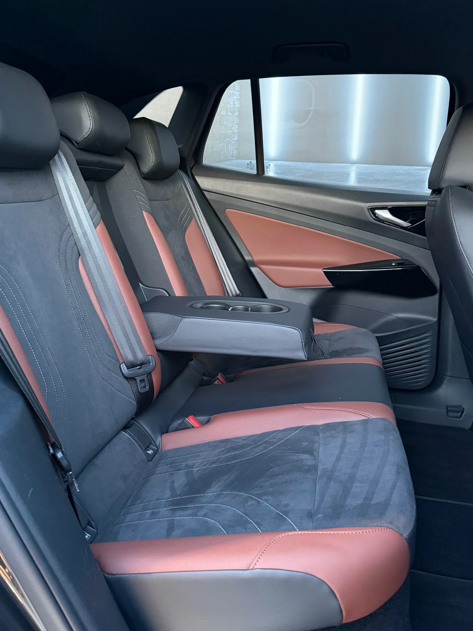 VW ID.4 Pro 82kw, снимка 17 - Автомобили и джипове - 54333439