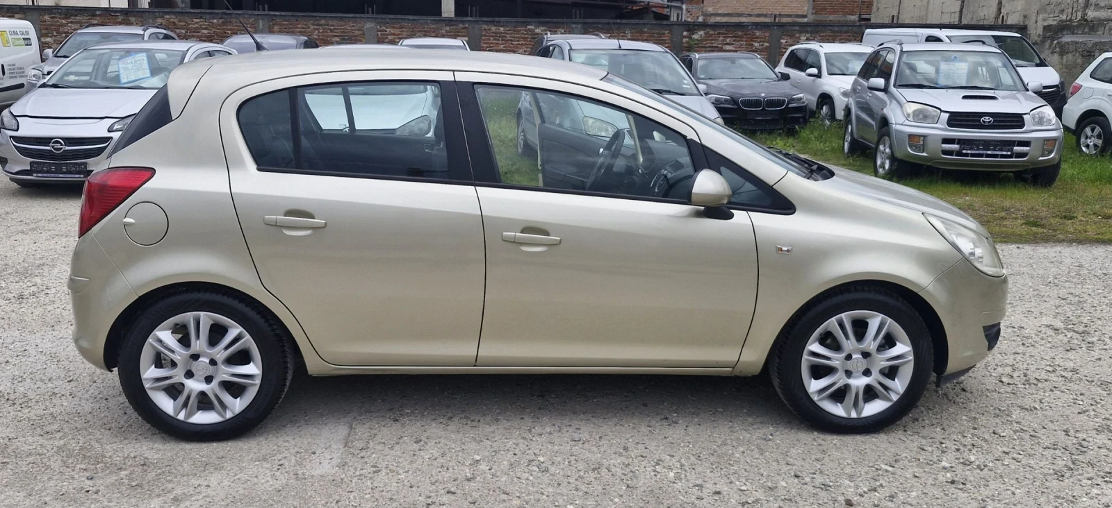Opel Corsa 1.2i GPL 80hp, снимка 4 - Автомобили и джипове - 54585089