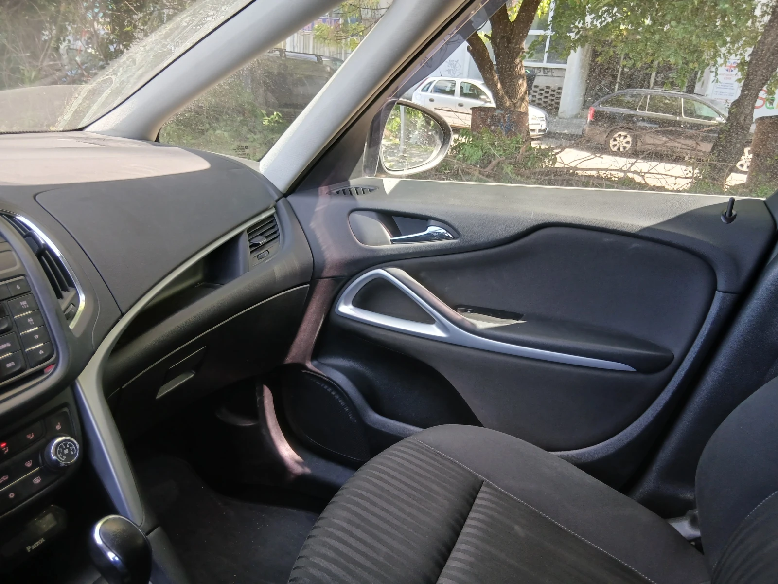 Opel Zafira C, снимка 7 - Автомобили и джипове - 54632537