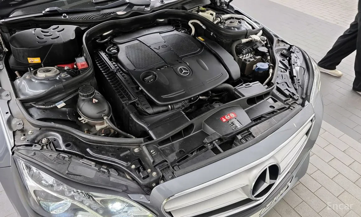 Mercedes-Benz E 300 3.5L V6 (M276) / CARFAX, снимка 6 - Автомобили и джипове - 54758333