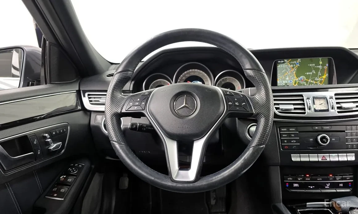 Mercedes-Benz E 300 3.5L V6 (M276) / CARFAX, снимка 12 - Автомобили и джипове - 54758333