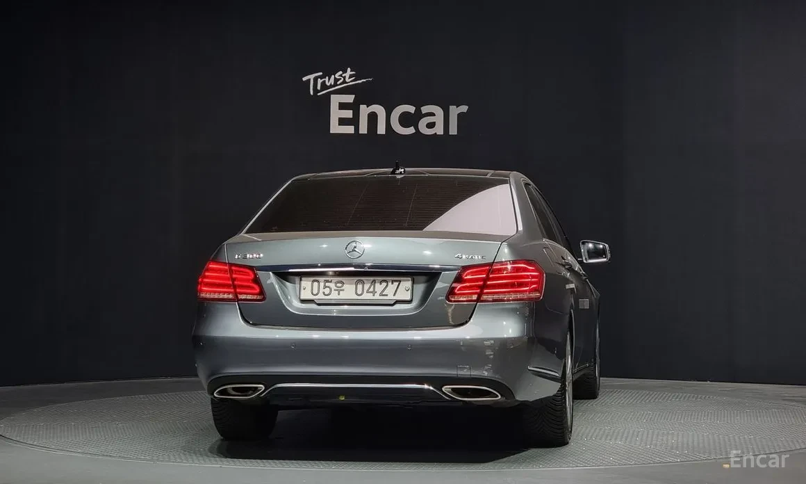 Mercedes-Benz E 300 3.5L V6 (M276) / CARFAX, снимка 4 - Автомобили и джипове - 54758333