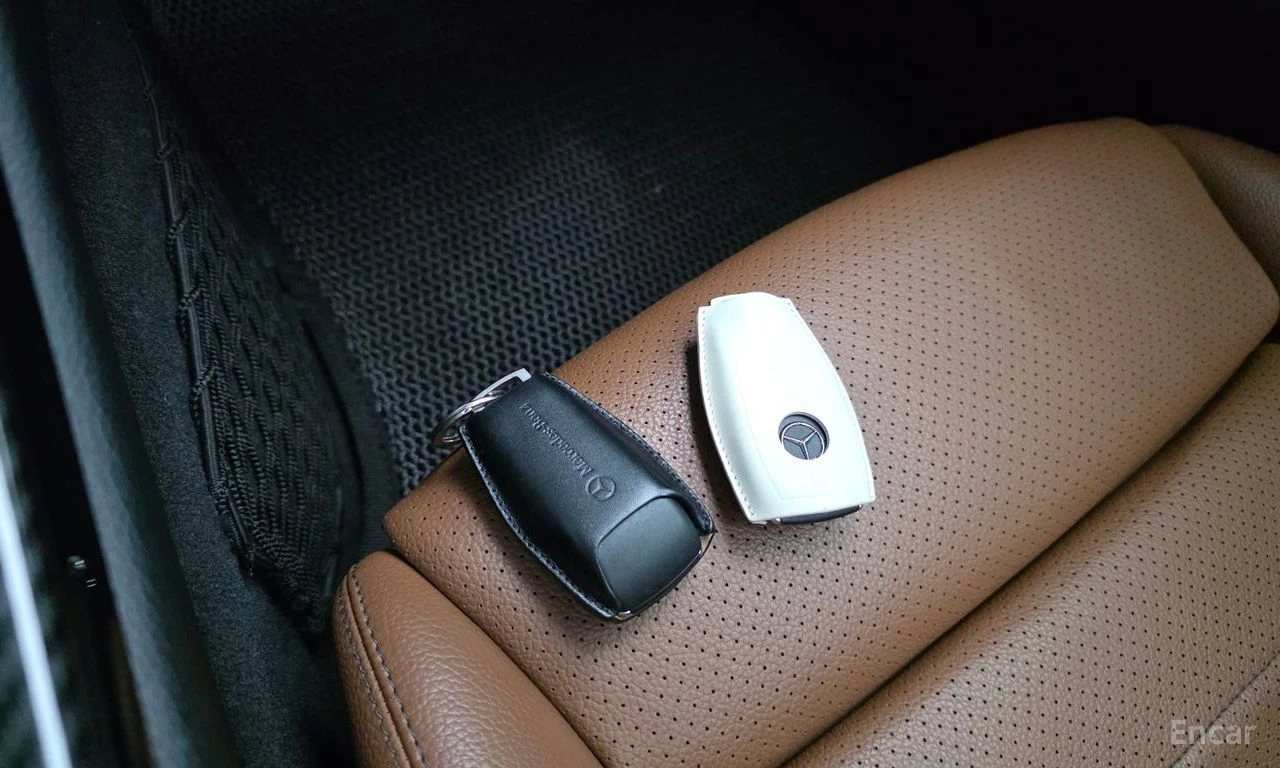 Mercedes-Benz C 220 d 4MATIC COUPE* FACE* BURMESTER* HEAD-UP* КАМЕРА* , снимка 15 - Автомобили и джипове - 54881638