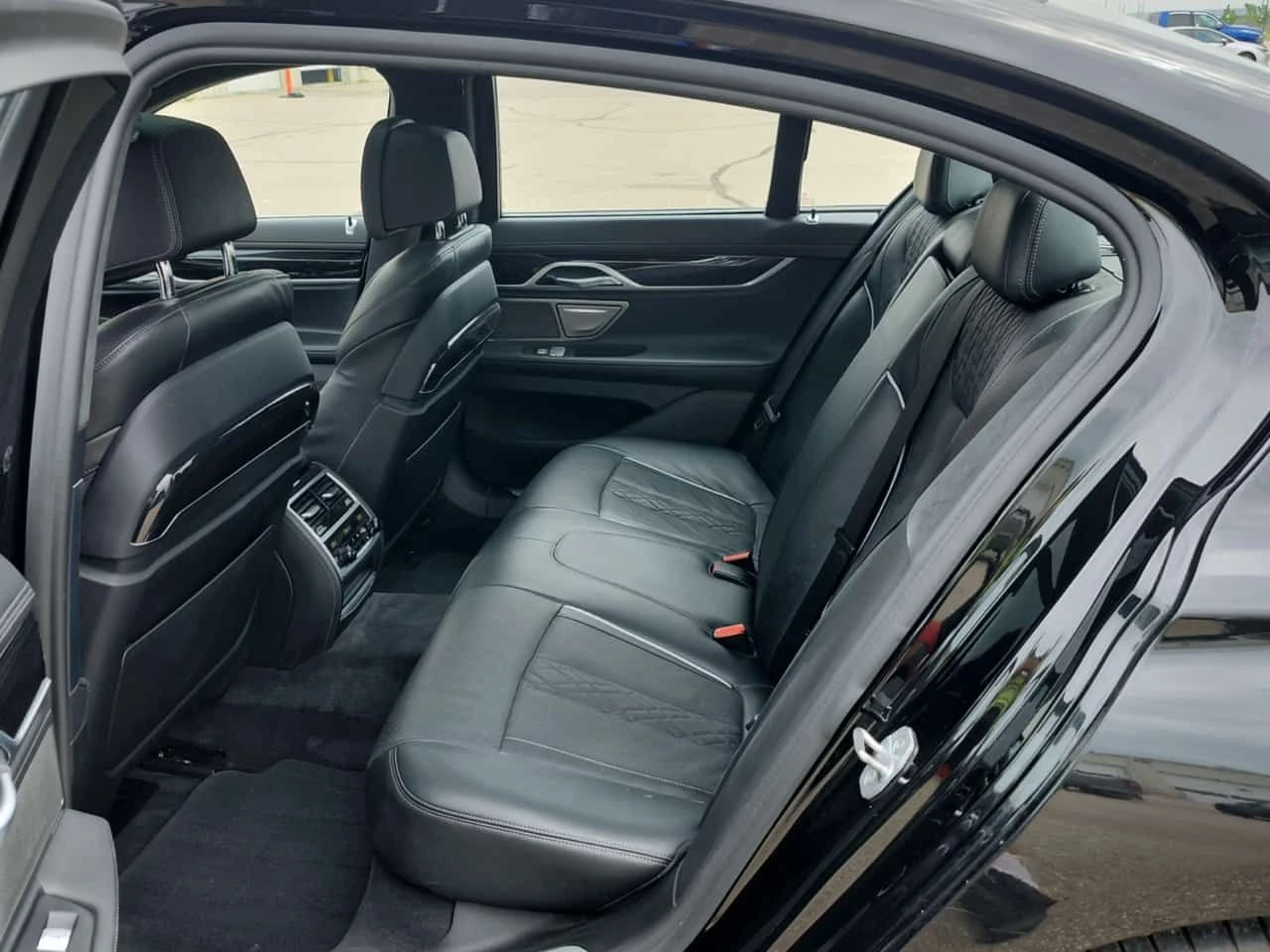 BMW 750 M-Sport * xDrive * CARFAX *  | Mobile.bg � ����������� 9