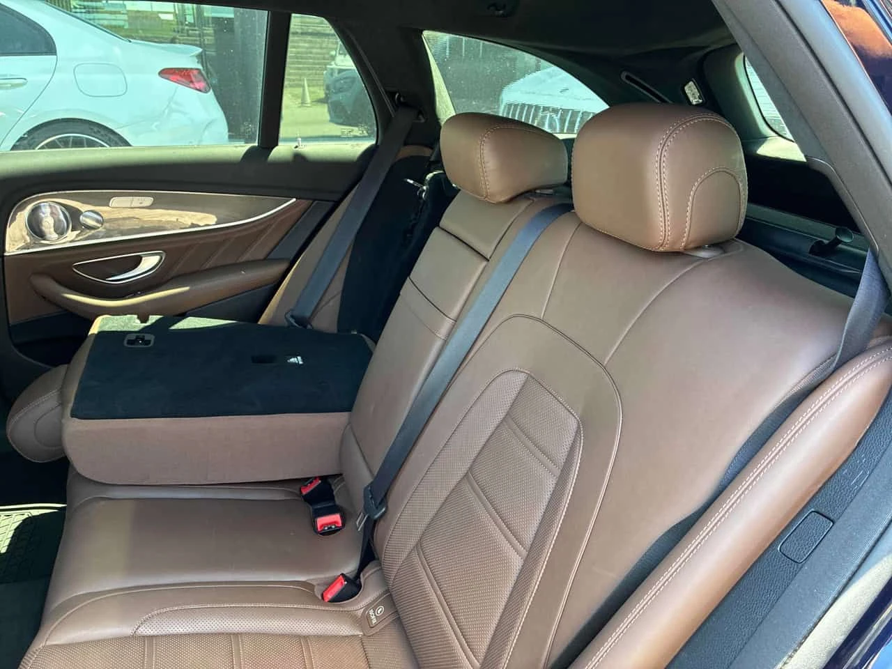 Mercedes-Benz E 53 AMG Wagon * CARFAX * Без инциденти * , снимка 11 - Автомобили и джипове - 55483205