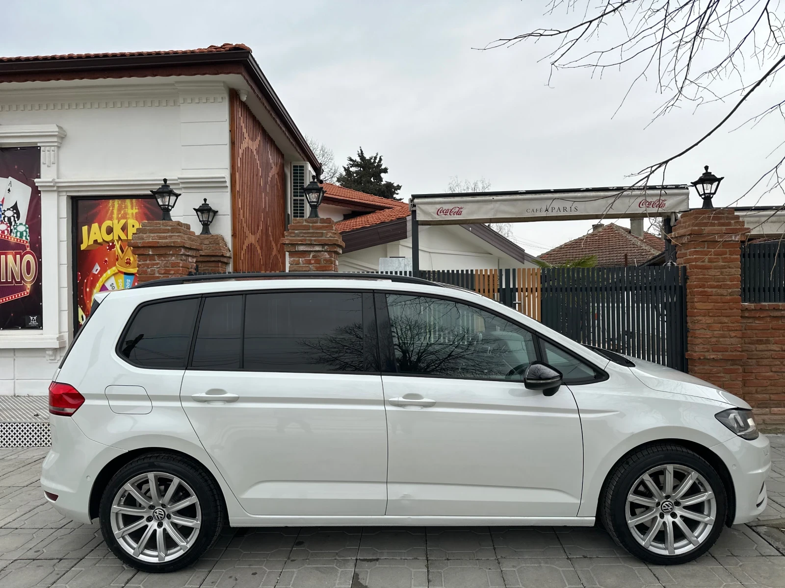 VW Touran, снимка 11 - Автомобили и джипове - 55578612