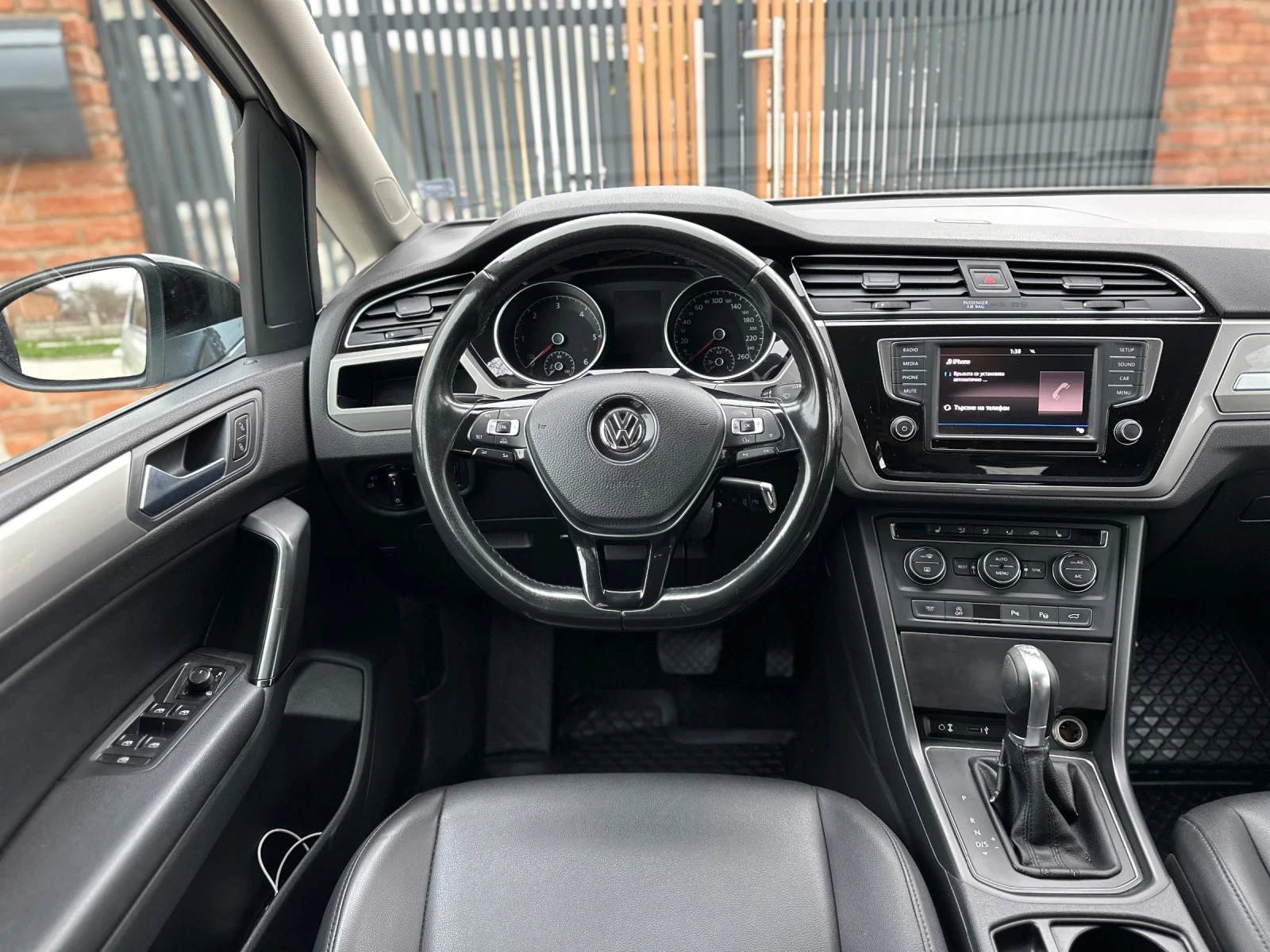 VW Touran, снимка 13 - Автомобили и джипове - 55578612