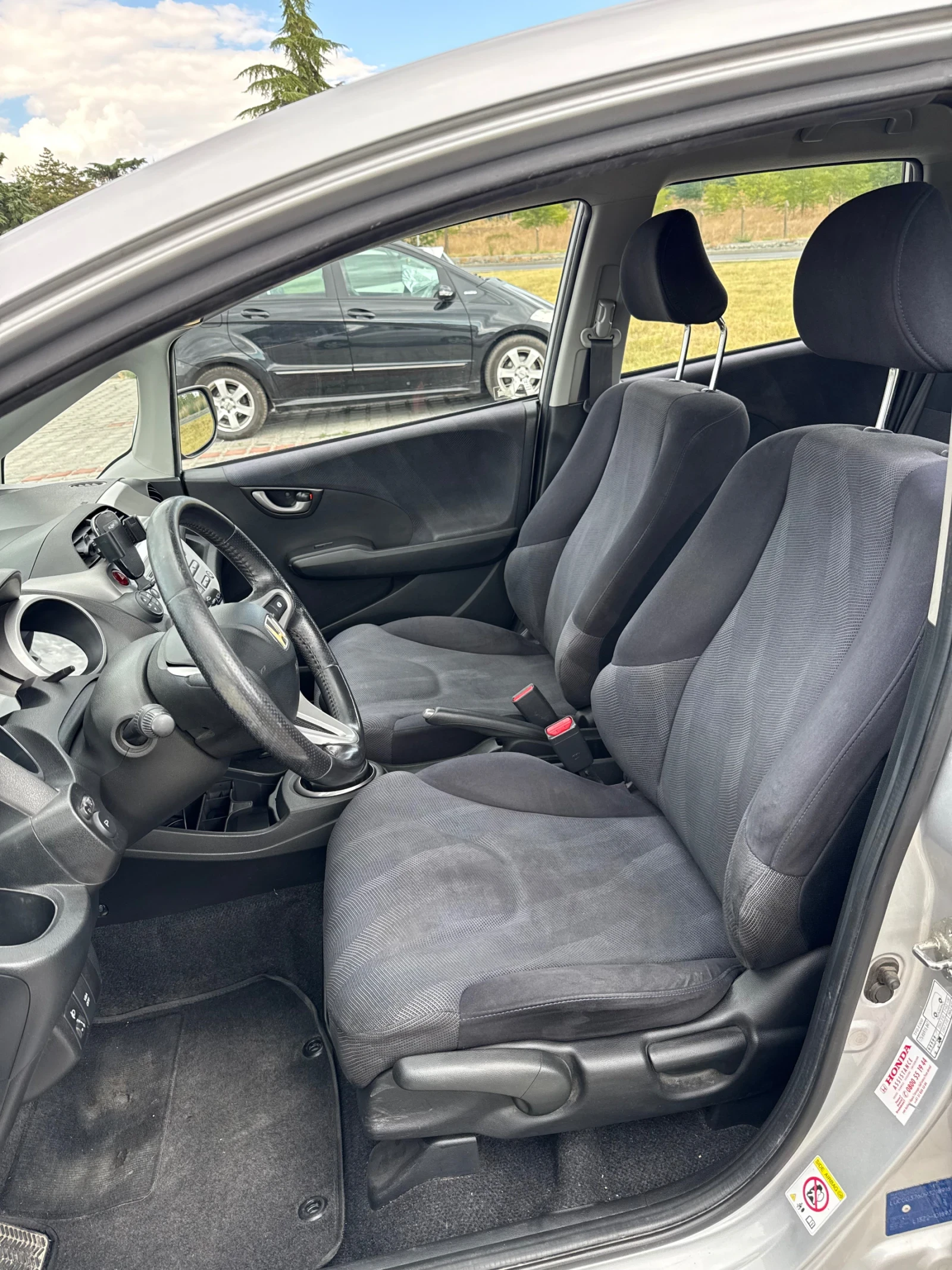 Honda Jazz 1.4, снимка 11 - Автомобили и джипове - 56115417