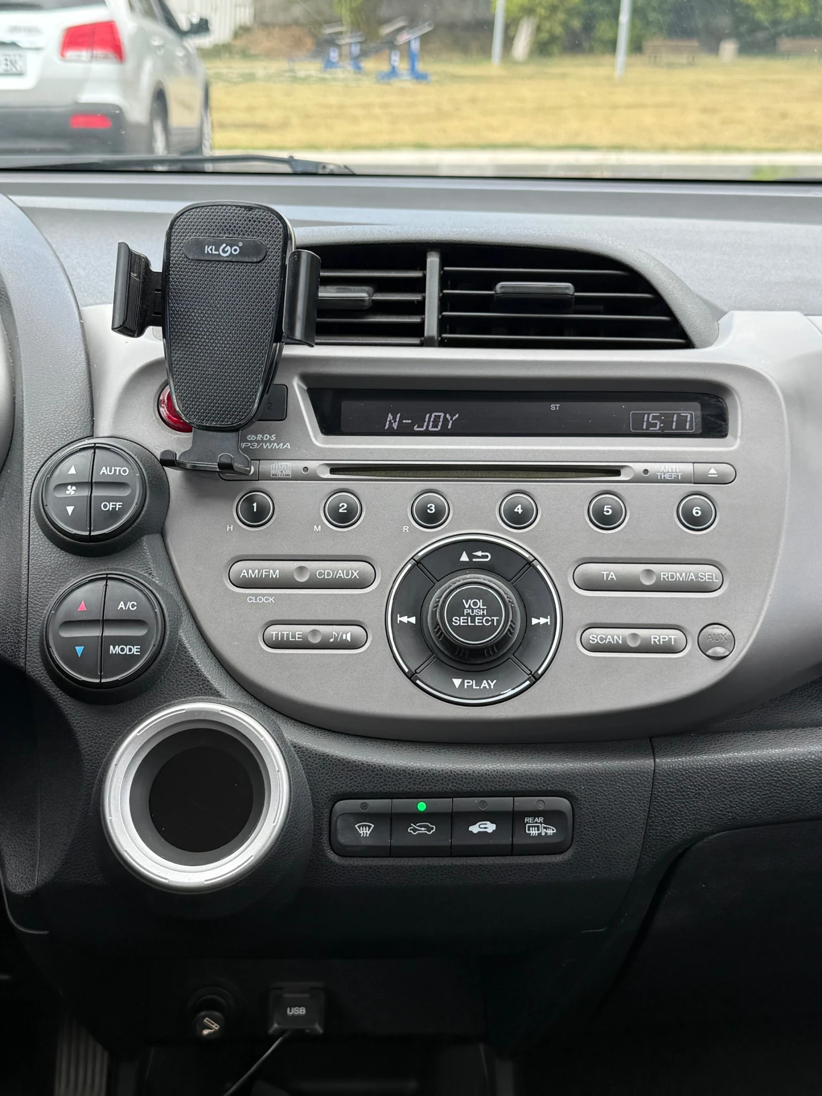 Honda Jazz 1.4, снимка 10 - Автомобили и джипове - 56115417
