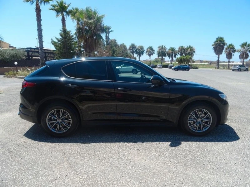 Alfa Romeo Stelvio 2.2D, Q4, 4x4, 3000km., снимка 3 - Автомобили и джипове - 32185547