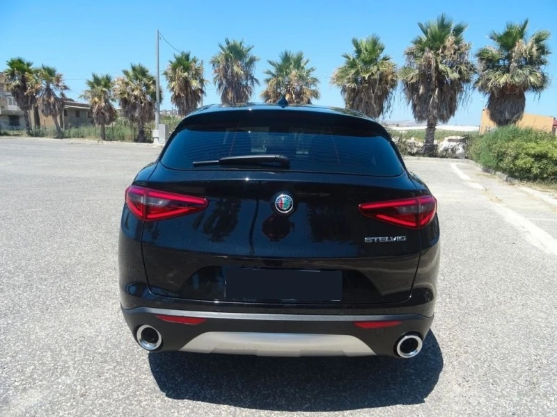 Alfa Romeo Stelvio 2.2D, Q4, 4x4, 3000km., снимка 5 - Автомобили и джипове - 32185547