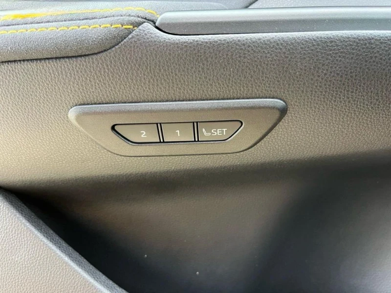 Toyota C-HR 2.0 HEV EXECUTIVE 4X4 PANORAMA TOKYO GOLD НАЛИЧНА , снимка 15 - Автомобили и джипове - 52534143