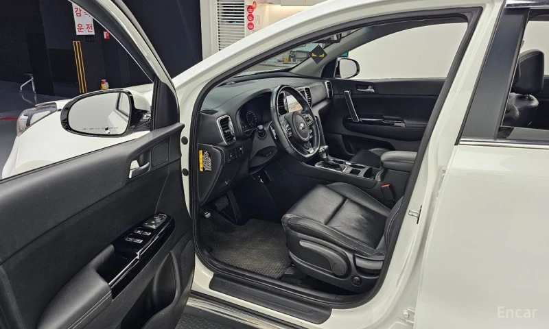 Kia Sportage, снимка 11 - Автомобили и джипове - 52615861