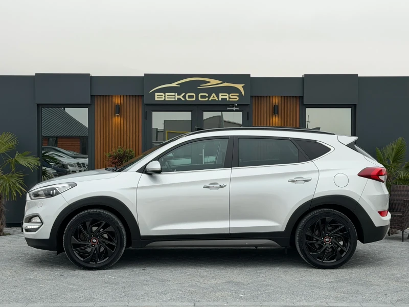Hyundai Tucson 2.0//184коня//4х4//Нов внос от Белгия!, снимка 8 - Автомобили и джипове - 52859376