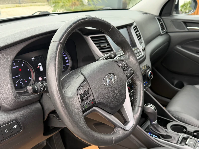 Hyundai Tucson 2.0//184коня//4х4//Нов внос от Белгия!, снимка 10 - Автомобили и джипове - 52859376