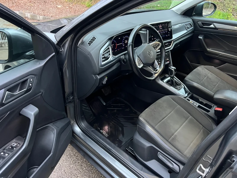 VW T-Roc 91 000 km, снимка 9 - Автомобили и джипове - 52878047