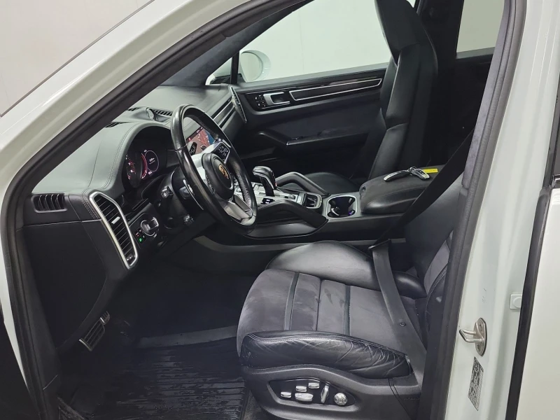 Porsche Cayenne GTS COUPE С РЕГИСТРАЦИЯ & АВТО КРЕДИТ , снимка 7 - Автомобили и джипове - 53361422