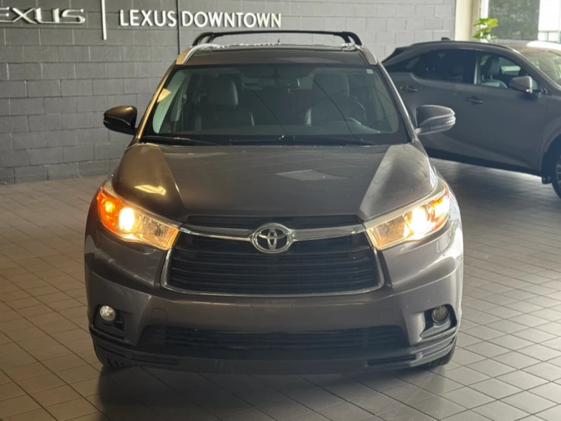 Toyota Highlander XLE * * AWD * * CARFAX * * АВТО КРЕДИТ * * , снимка 2 - Автомобили и джипове - 53360503