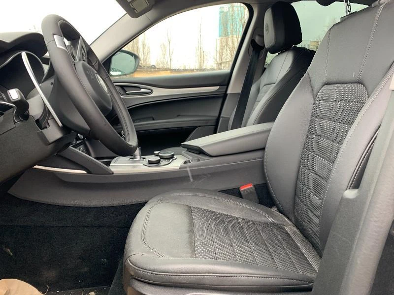 Alfa Romeo Stelvio 2.2D, Q4, 4x4, 3000km., снимка 15 - Автомобили и джипове - 32185547