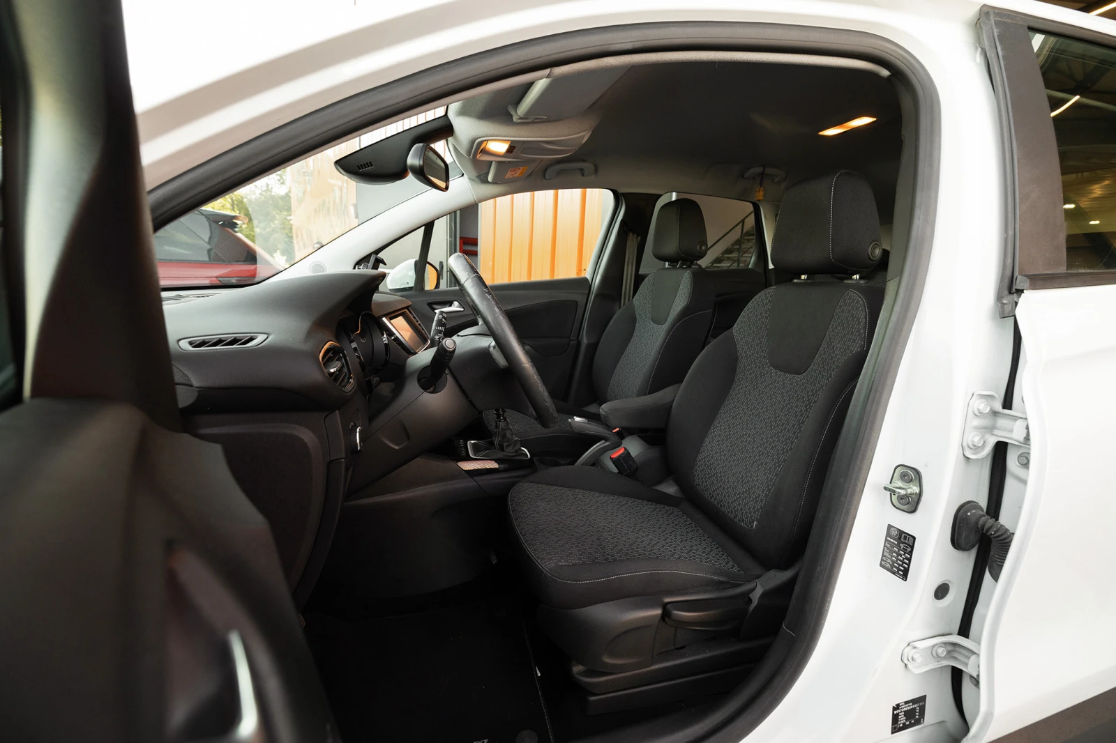 Opel Crossland X  - изображение 8