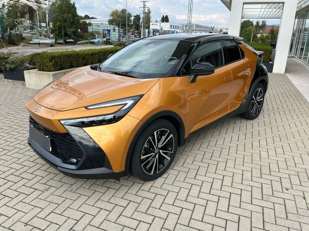Toyota C-HR 2.0 HEV EXECUTIVE 4X4 PANORAMA TOKYO GOLD НАЛИЧНА  - изображение 2