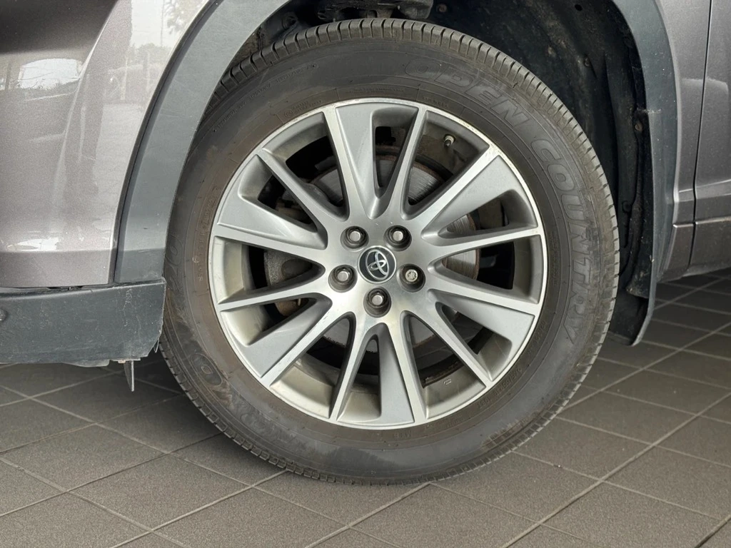 Toyota Highlander XLE * * AWD * * CARFAX * * АВТО КРЕДИТ * *  - изображение 4