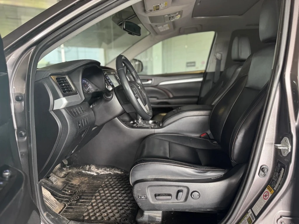 Toyota Highlander XLE * * AWD * * CARFAX * * АВТО КРЕДИТ * *  - изображение 5