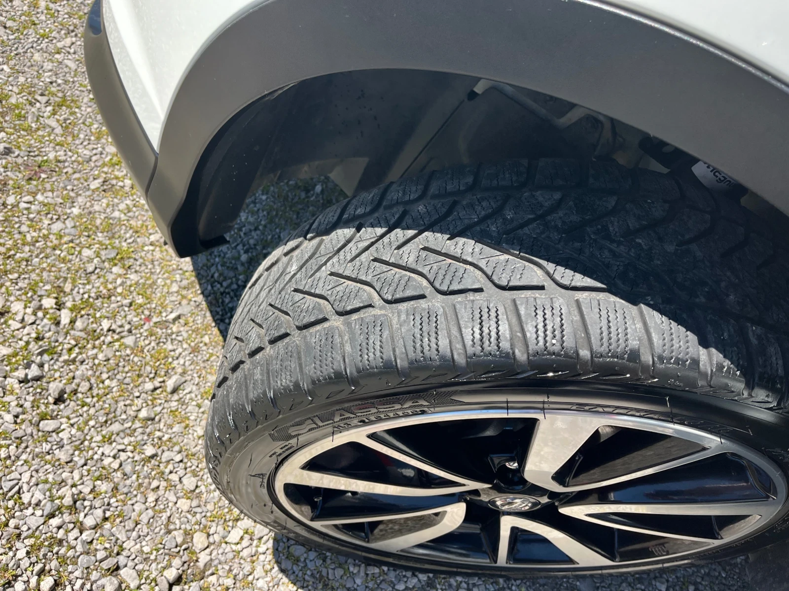 Nissan Qashqai 1.5dci Tekna panorama full, снимка 17 - Автомобили и джипове - 54243717