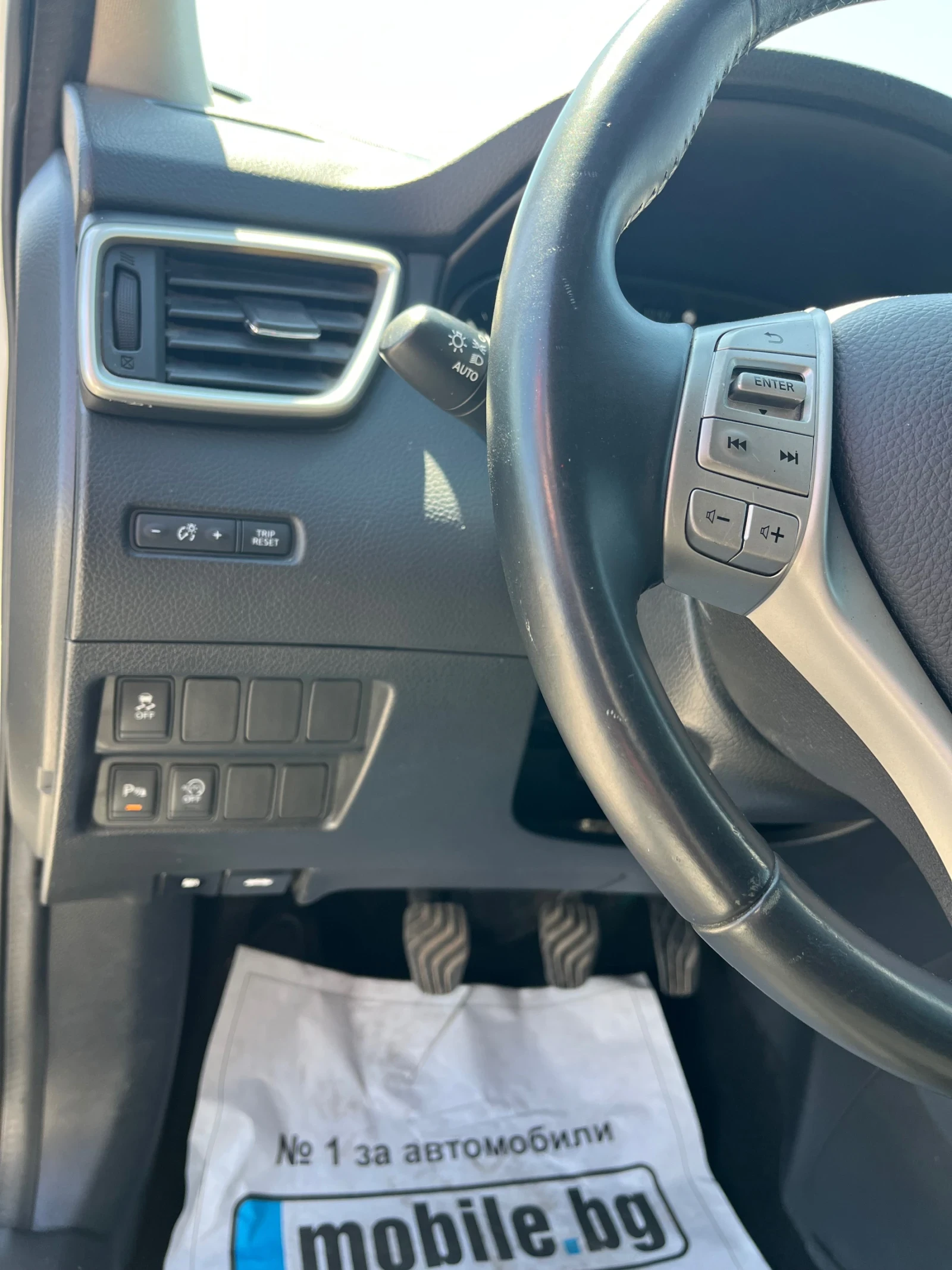 Nissan Qashqai 1.5dci Tekna panorama full, снимка 12 - Автомобили и джипове - 54243717