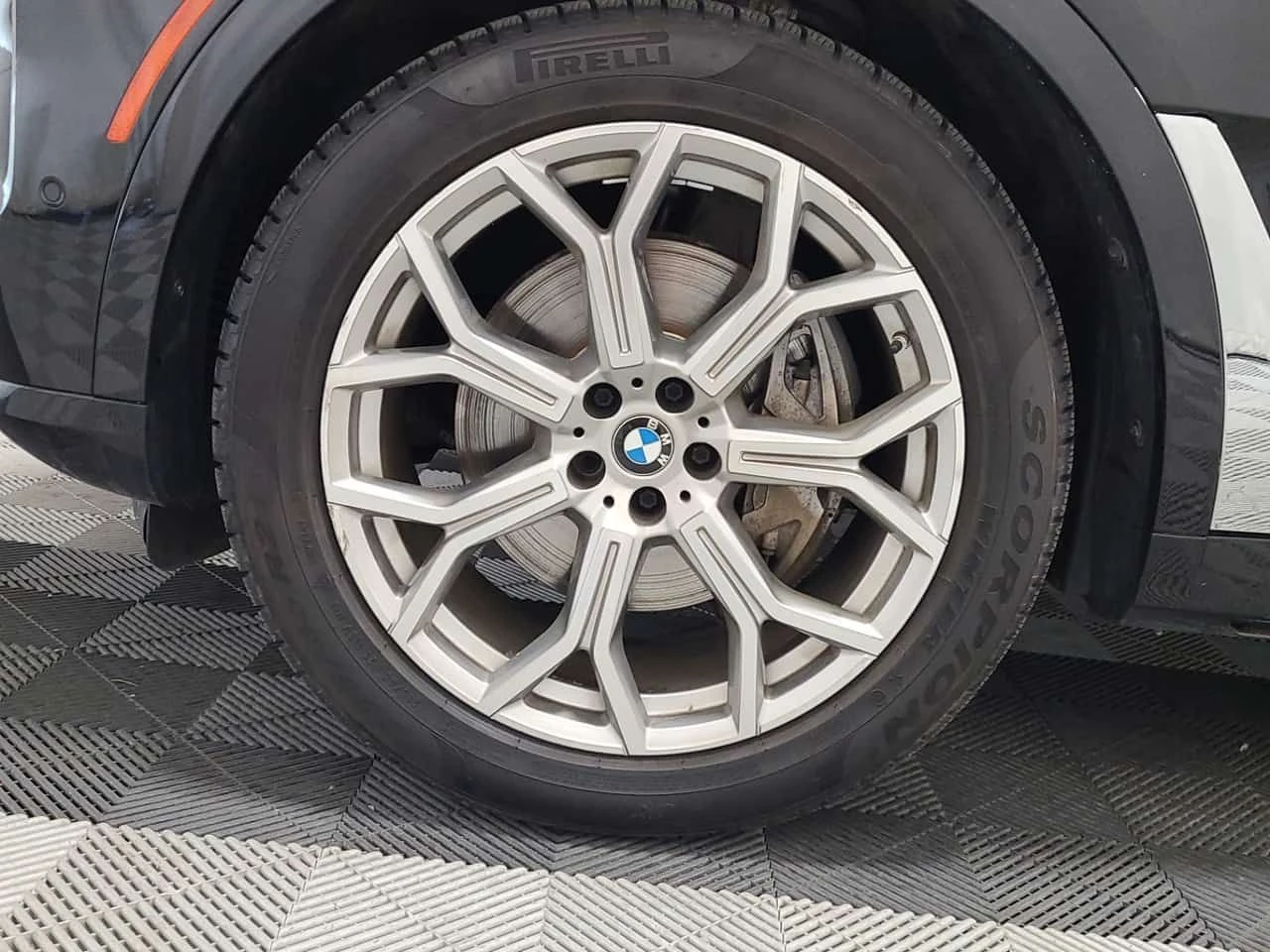 BMW X7 40i * Един собственик * Без инциденти * От BMW * , снимка 15 - Автомобили и джипове - 54758599