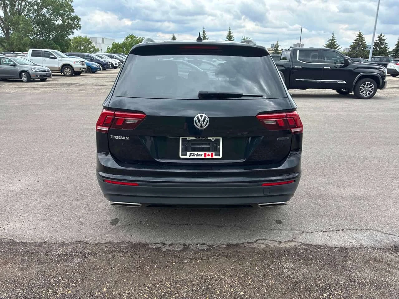 VW Tiguan * Comfortline * CARFAX * ОТ ПРЕДСТАВИТЕЛСТВО, снимка 4 - Автомобили и джипове - 55459652